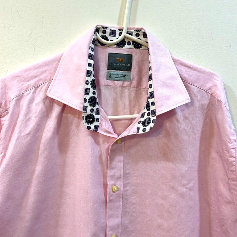 Thomas Dean long sleeve button down shirt. Size XLarge 100% Pima Cotton